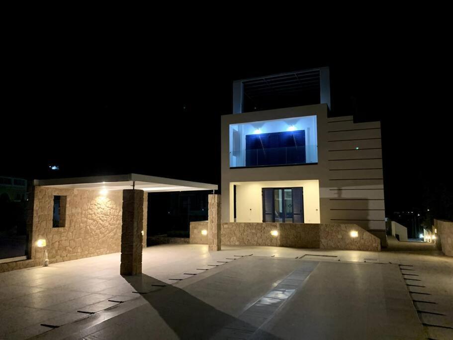 Souvala /Aegina. Excellent Location Luxury Villa. Vathi  Екстер'єр фото